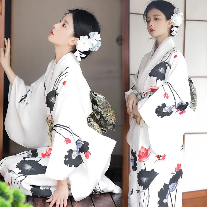 Японское женское Белое Кимоно, Японская традиционная одежда, Японское Кимоно, Женское Традиционное Кимоно Большого Размера, Аниме-Кимоно